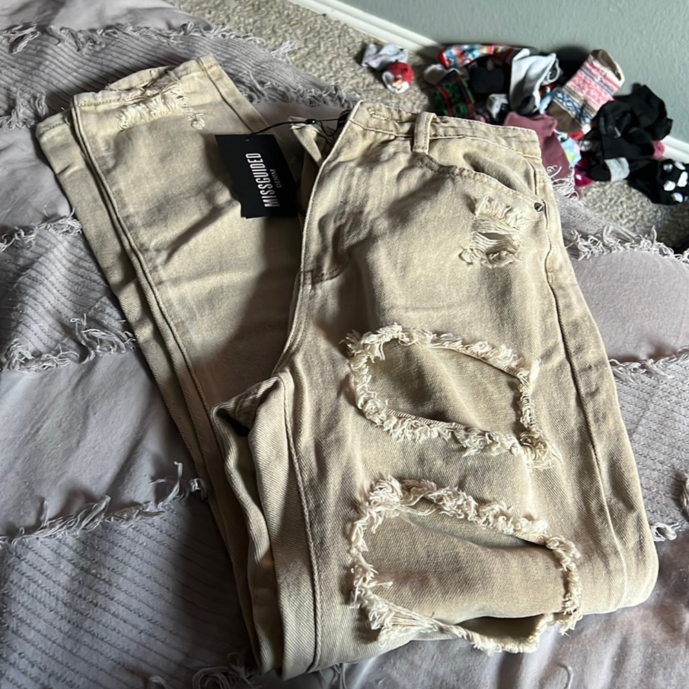 Misguided ripped jeans size 2 in a tan color!